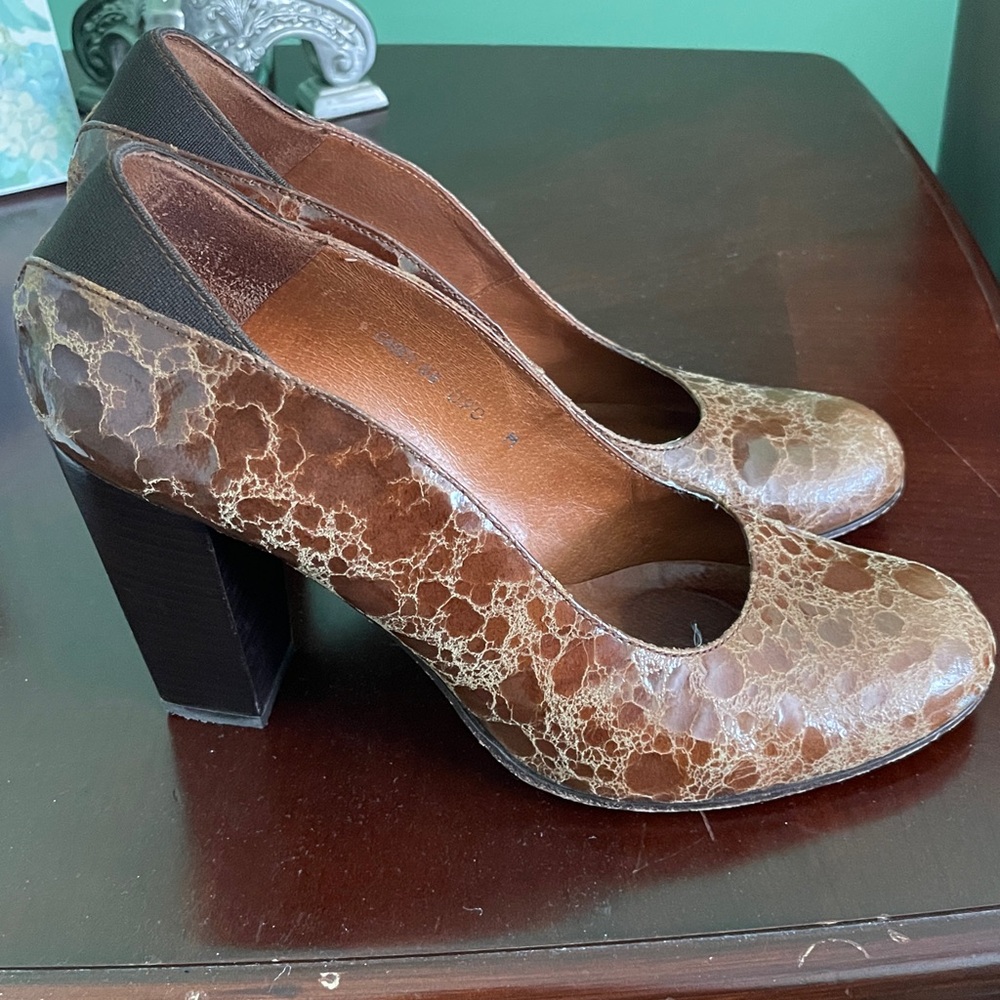 Donald J Pliner Casey Embossed Leather Pumps 9 M Brown - Picture 5 of 6